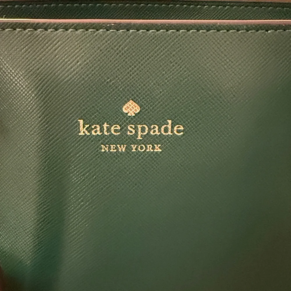 Kate Spade Emerald Green Leather Tote with matching wallet. - Picture 2 of 11